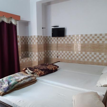 פאטנה Hotel Yuvraj מראה חיצוני תמונה
