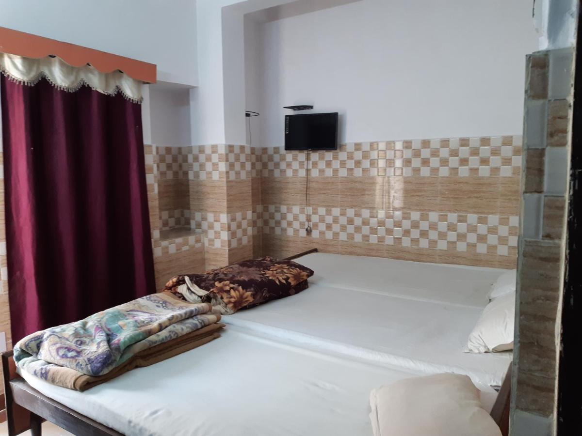 פאטנה Hotel Yuvraj מראה חיצוני תמונה