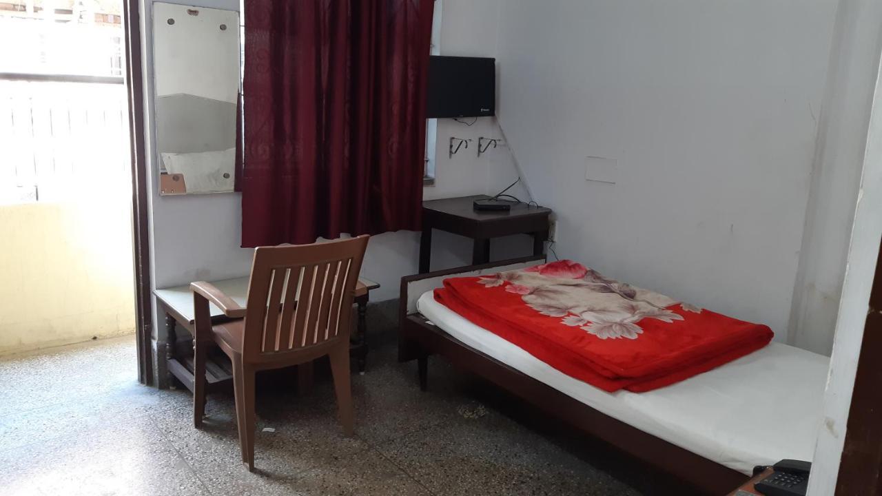 פאטנה Hotel Yuvraj מראה חיצוני תמונה