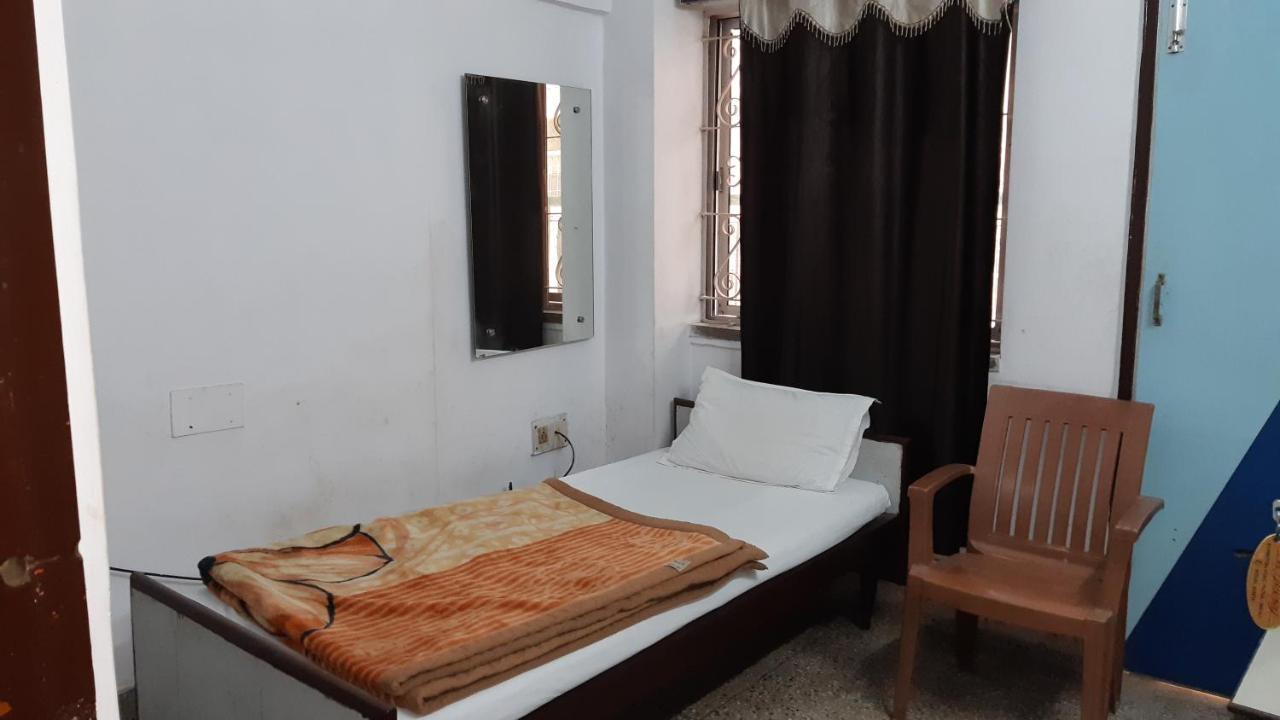 פאטנה Hotel Yuvraj מראה חיצוני תמונה